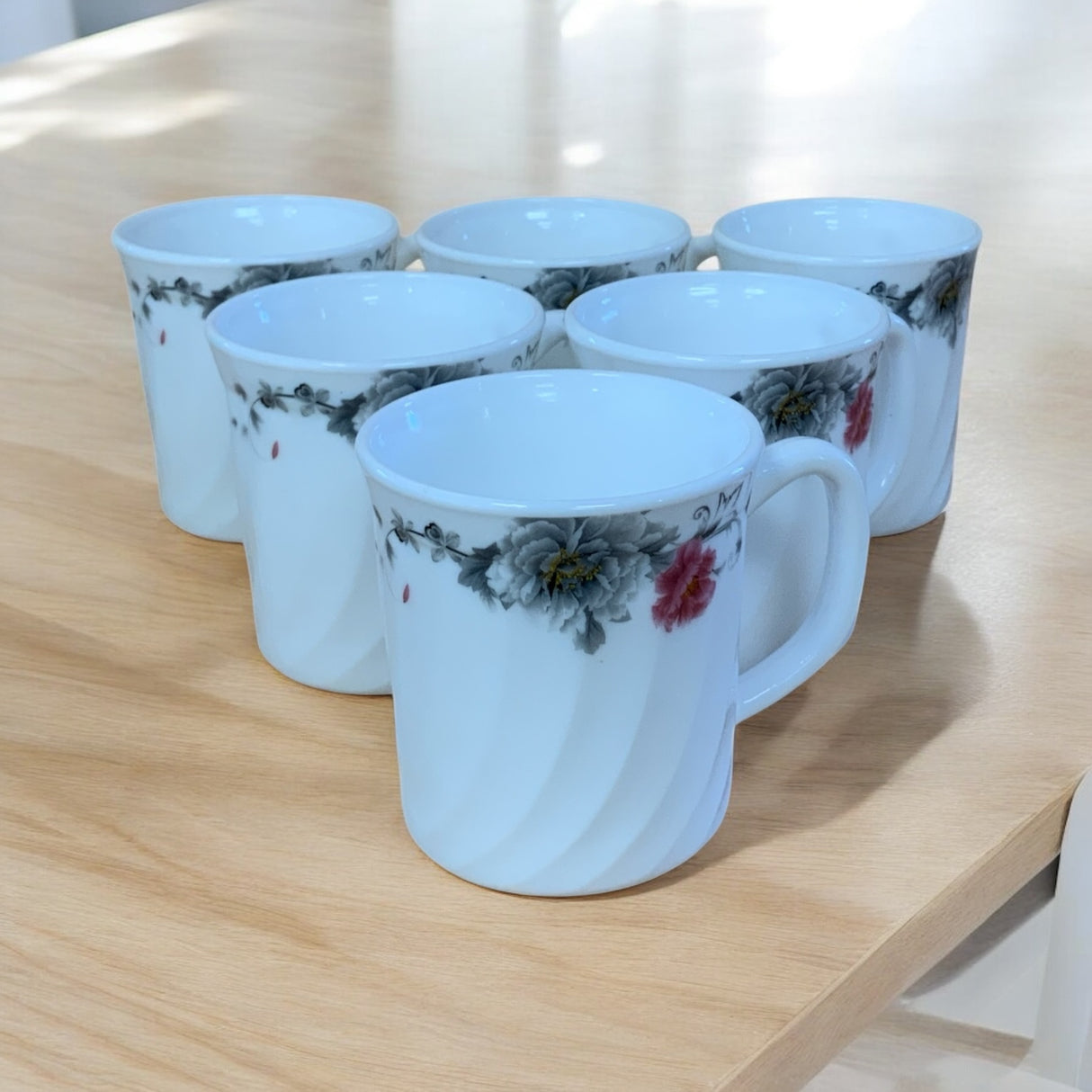 6-Piece Premium Tea Set – Elegant Cups & Saucers for Family & Guests