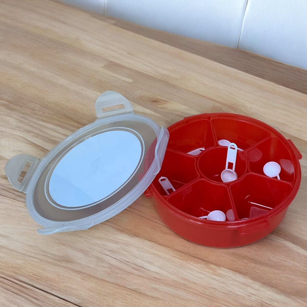 The Stylish Spice Box for Efficient Everyday Cooking