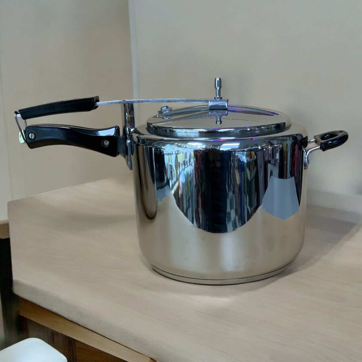 Staybrite 10 L Pressure Cooker for Fast & Effortless Cooking