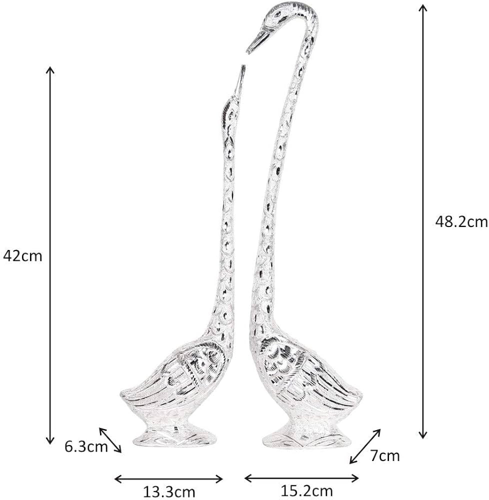 Handicrafts Paradise Pair of Kissing Swan