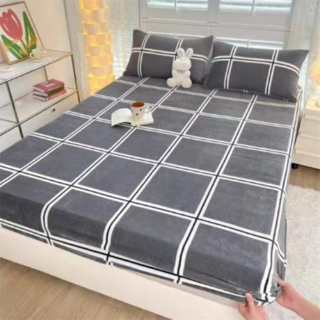 Queen Size Ultra-Soft Fleece Fitted Bedsheet Set with 2 Pillowcases – Warm, Cozy & Stylish