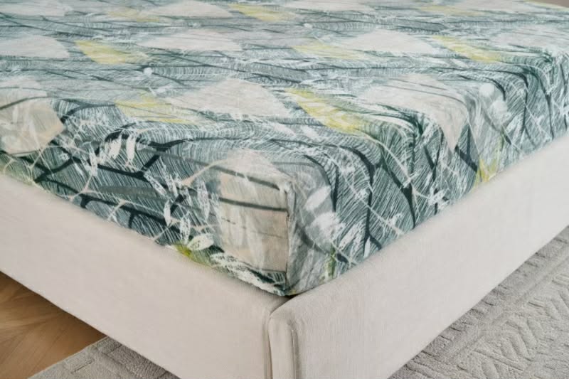 Fleece Flannel Bedsheet Set – Ultra Soft Geometric Leaf Print | King, Queen & Twin Sizes | Deep Pocket Fitted Sheet