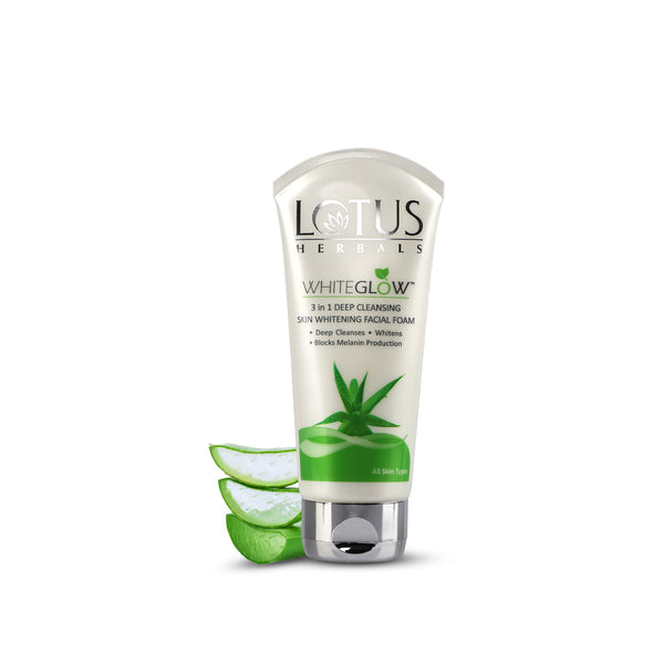 Pond's Pure White Deep Cleansing Facial Foam Activated Carbon+ Vitamin B3